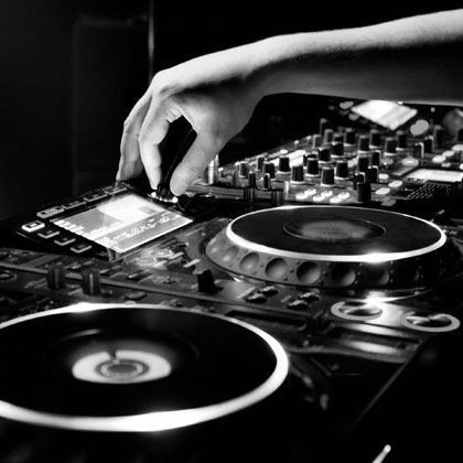 LukeDriver.com grayscale black and white